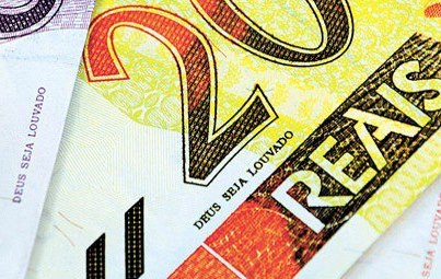 A expressão Deus Seja Louvado nas cédulas de reais está com os dias contados