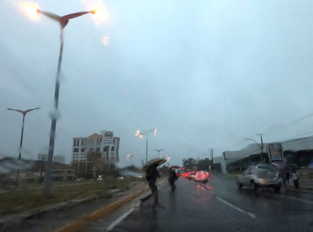 Os cinco primeiros dias de abril registram chuvas em mais de 100 municípios do Ceará